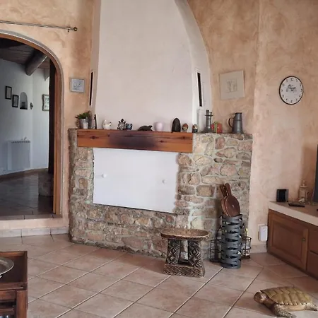 Bed & Breakfast Maison Cistaredda Sotta